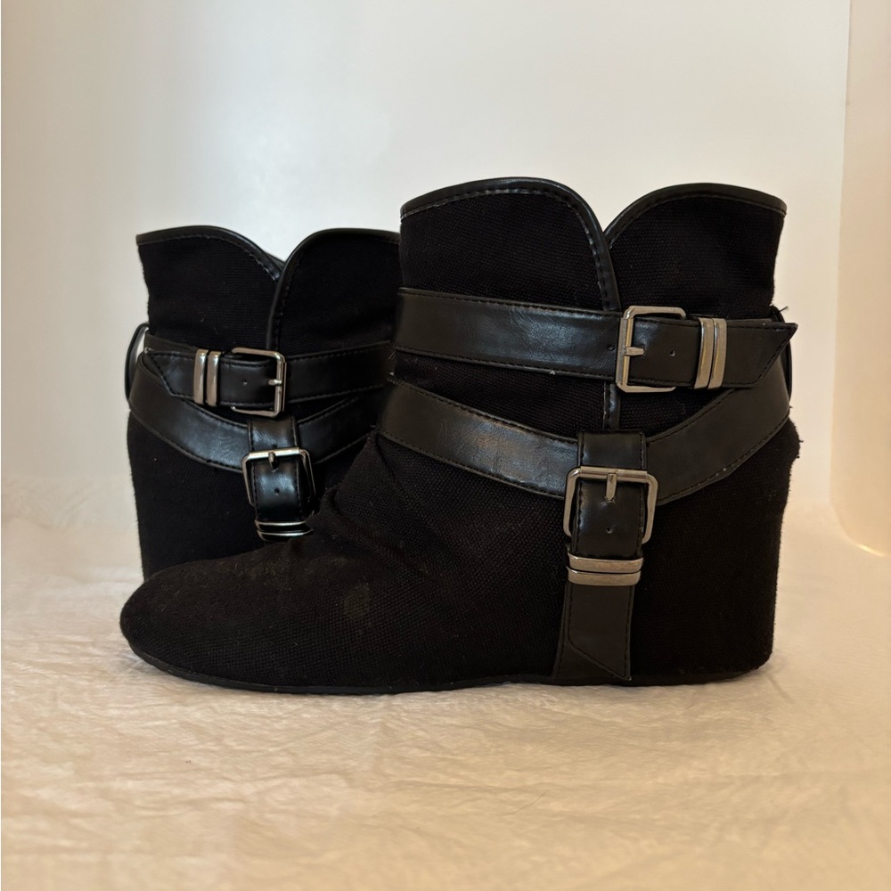 Punk Black Rocker Boots - Picture 2 of 10